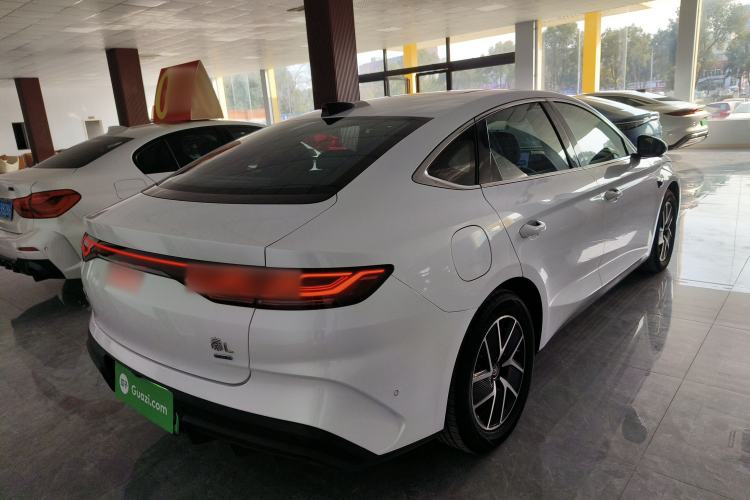 Used BYD Qin L 2025 DM-i Smart Drive 120KM Superior Model
