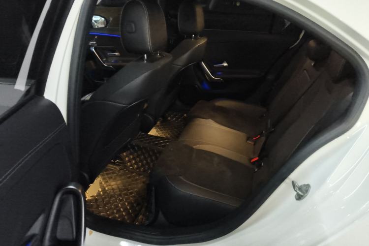 Used Mercedes-Benz A-Class 2022 Revised Version A 200 L Sport Sedan Fashionable Style