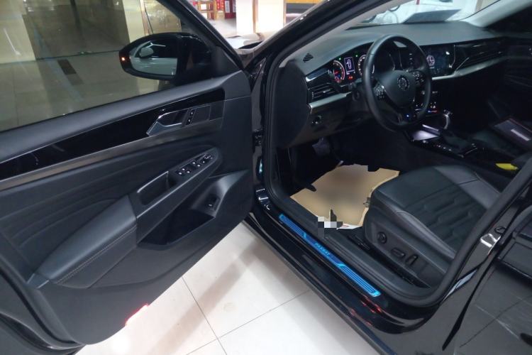 Used Volkswagen Passat 2020 330TSI Elite Edition China VI
