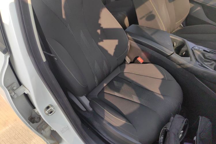 Used Roewe i5 2021 1.5L CVT Platinum Edition
