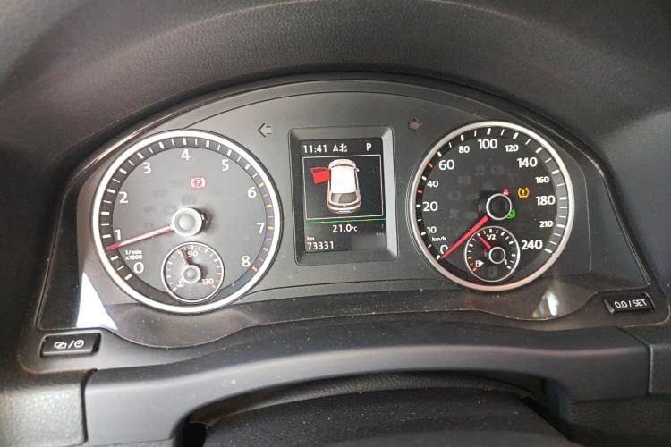 Used Volkswagen Tiguan 2015 1.8TSI Automatic All-Wheel-Drive Luxury Model
