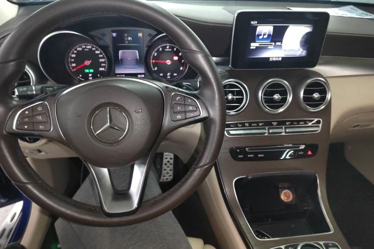 Used Mercedes-Benz GLC 2016 GLC 300 4MATIC Dynamic Model
