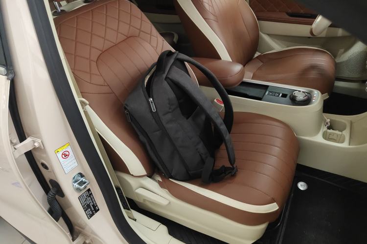 Used ORA Good Cat 2022 Morandi Edition 400km Standard Range Luxury Version Lithium Iron Phosphate