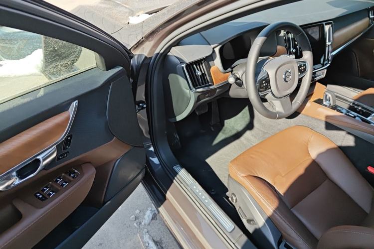 Used Volvo S90 2024 B5 Zhiyi Luxury Edition