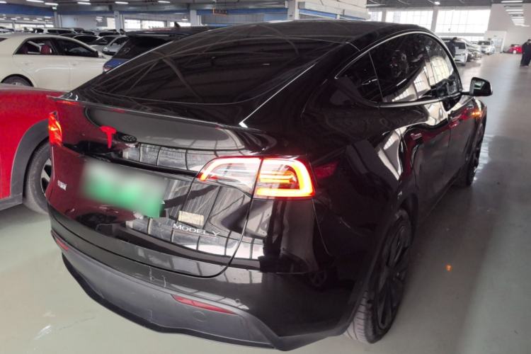 Used Tesla Model Y 2021 Long-Range All-Wheel-Drive Version 3D7