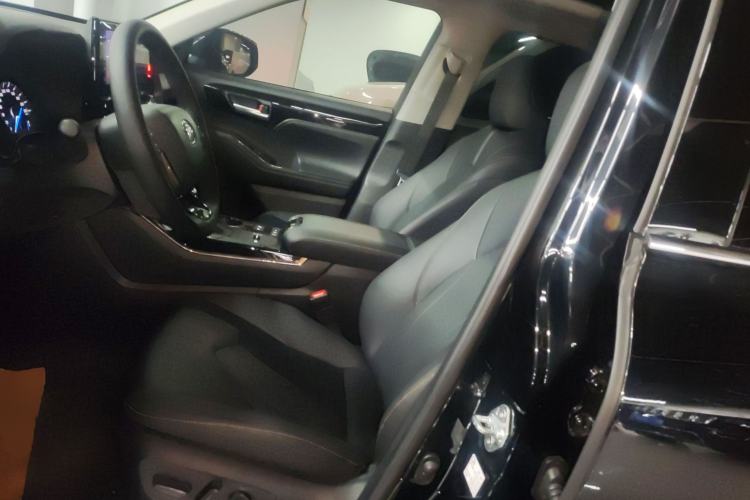 Used Toyota Highlander 2023 2.5L Smart Electric Hybrid Dual-Engine 4x4 Knight Edition 7 Seats
