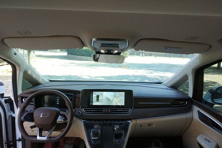 Used Bestune M9 2023 2.0T Prestige Edition
