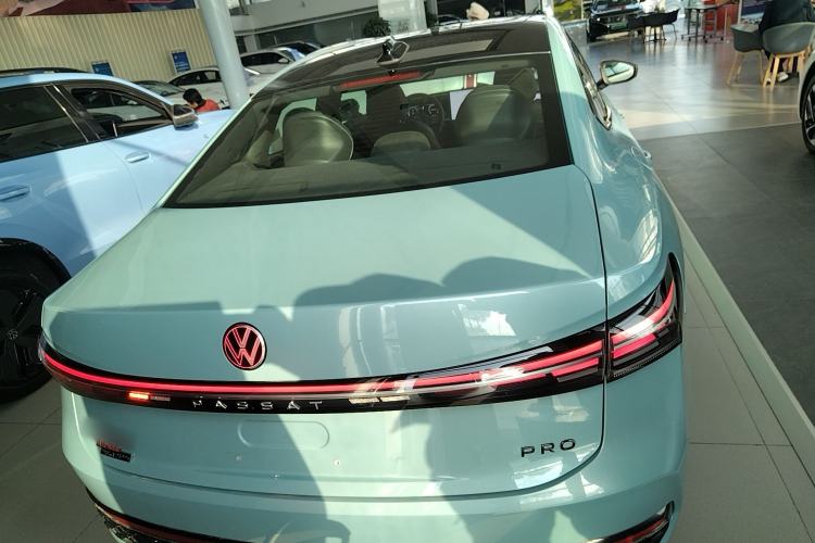 Used Volkswagen Passat 2025 Pro 380TSI Starry Dragon Luxury Edition