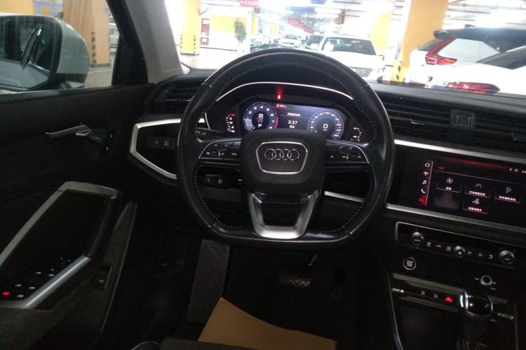 Used Audi Q3 2021 35 TFSI Fashion Dynamic Model
