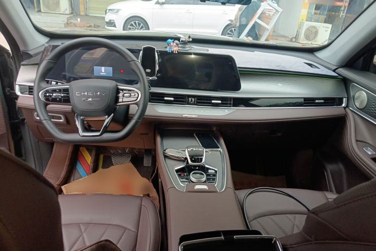 Used Chery Tiggo 8 PLUS 2024 Champion Edition 290TGDI DCT Deluxe Version 5-Seater
