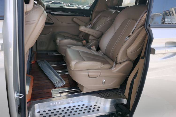 Used Buick GL8 2020 ES Land Cruiser 653T Luxury Edition
