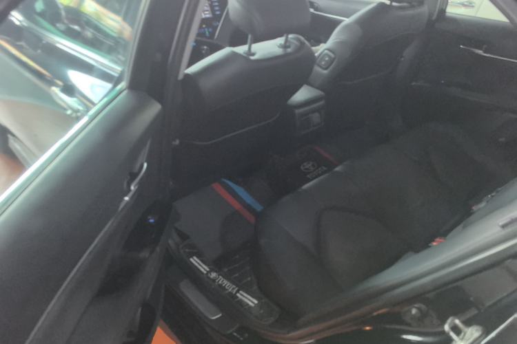 Used Toyota Camry 2018 2.0G Luxury Edition
