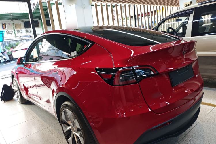 Used Tesla Model Y 2021 Long-Range All-Wheel-Drive Version 3D7
