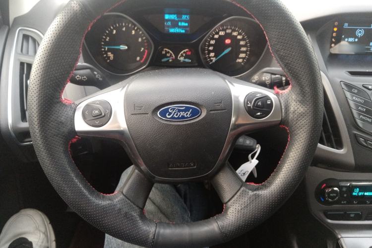 Used Ford Focus 2012 Sedan 1.6L Automatic Fashion Edition
