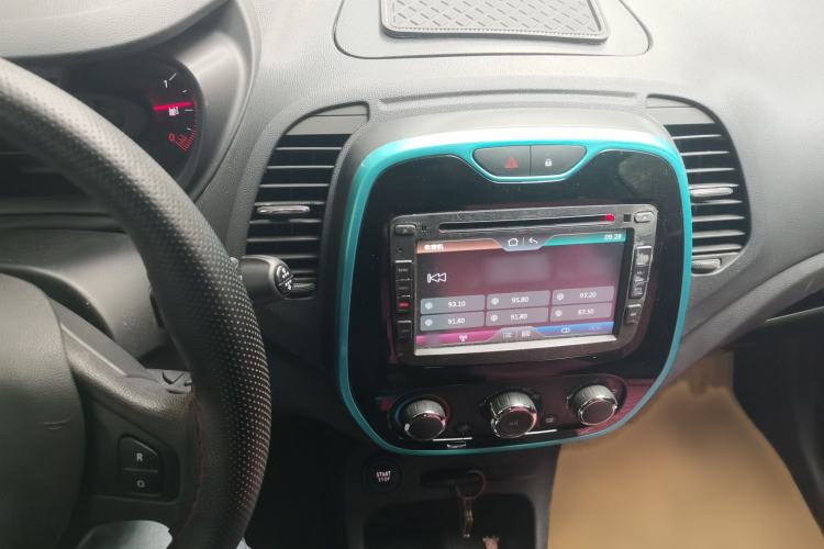 Used Renault Captur 2015 1.2T Automatic Standard Edition
