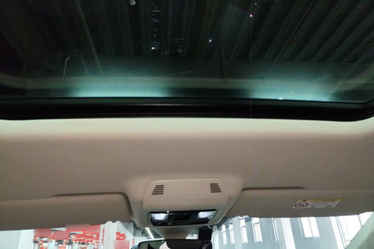 Used Volkswagen Viloran 2024 380TSI Luxury Edition
