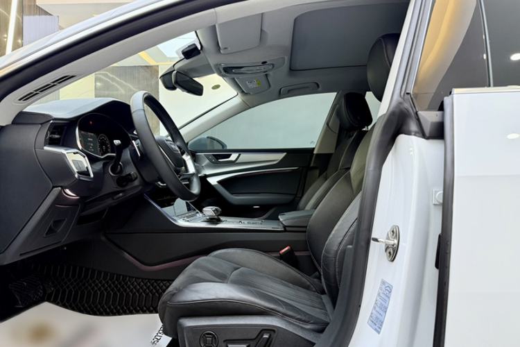 Used Audi A7L 2022 45 TFSI S-line Dream-Building Crystal Flow Package
