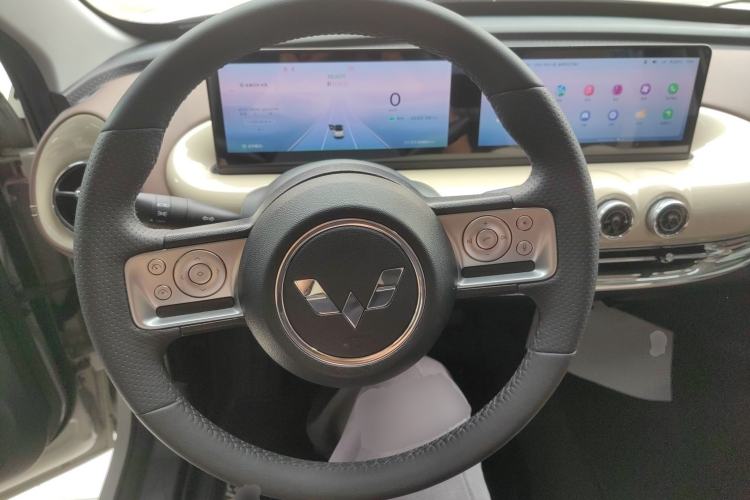 Used Wuling Bingo 2023 333 km Lingxi Connected+ Version
