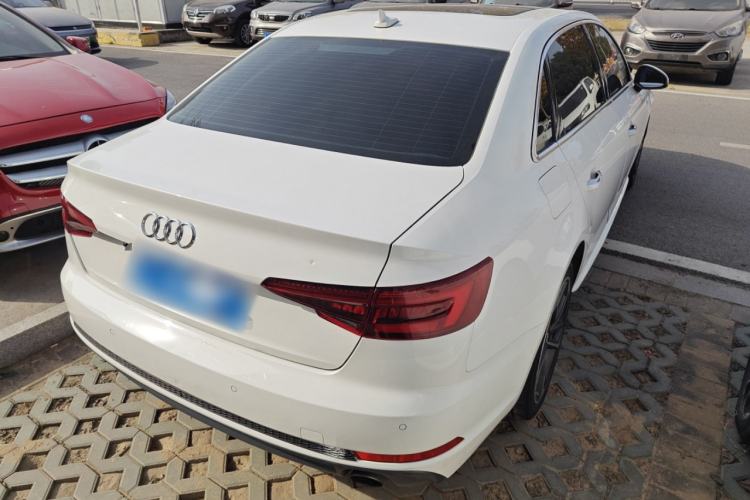 Used Audi A4L 2018 30th Anniversary Edition 40 TFSI Fashion Model
