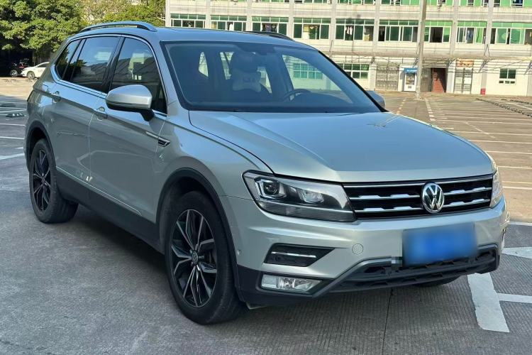 Used Volkswagen Tiguan L 2019 Revised 330TSI Automatic Two-Wheel Drive Smart & Luxury Edition China VI Standard
