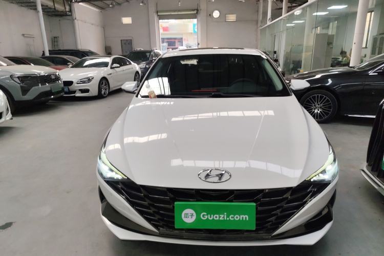 Used Hyundai Elantra 2022 1.5L CVT LUX Prestige Edition
