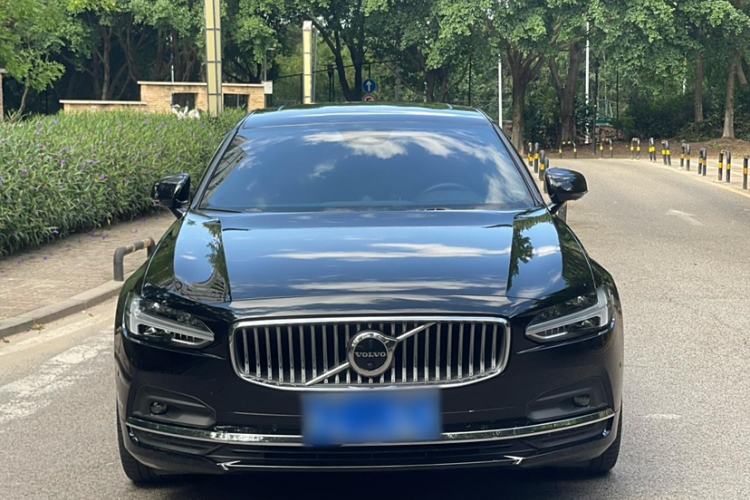 Used Volvo S90 2023 B5 Luxury Smart Edition
