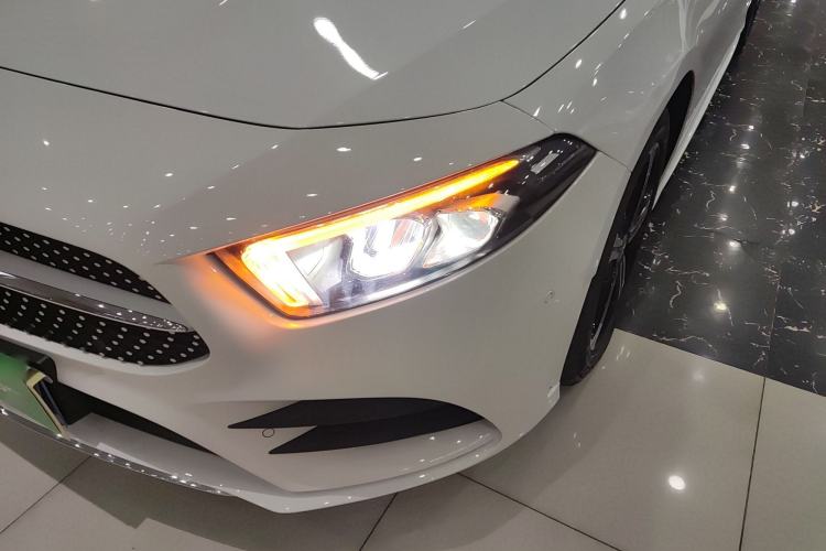 Used Mercedes-Benz A-Class 2022 Revised Version A 200 L Sport Sedan Fashionable Style