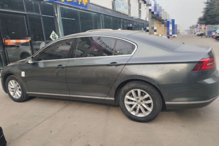 Used Volkswagen Magotan 2017 330TSI DSG Leading Model
