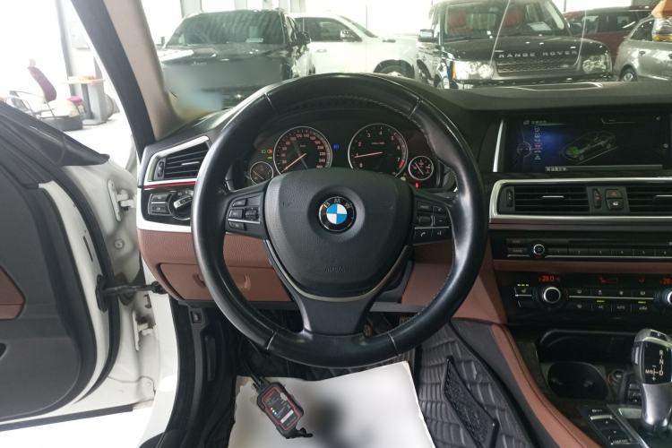 Used BMW 5 Series 2017 525Li Leading Model
