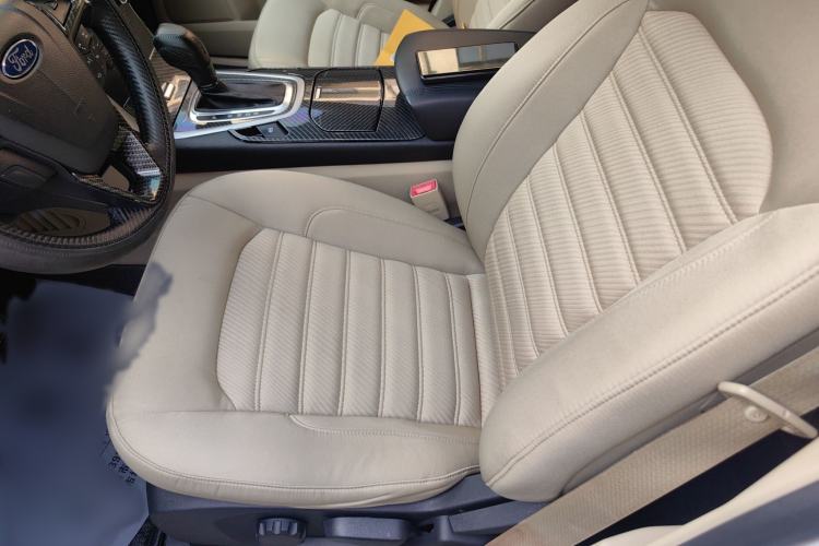 Used Ford Edge 2016 EcoBoost 245 Two-Wheel-Drive Titanium 5-Seater
