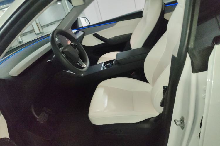 Used Tesla Model Y 2025 Rear-Wheel-Drive Version