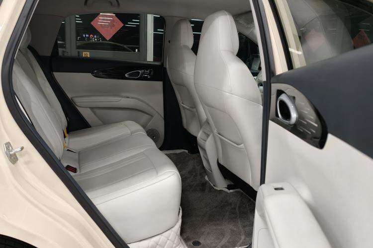 Used  Geome 2025 410 km Free Version