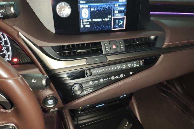 Used Lexus ES 2020 200 Excellence Edition