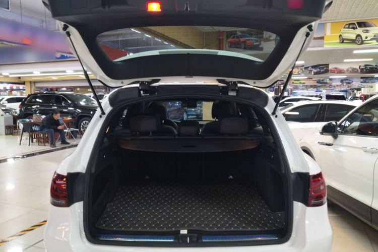 Used Mercedes-Benz GLC 2020 GLC 300 L 4MATIC Dynamic Edition
