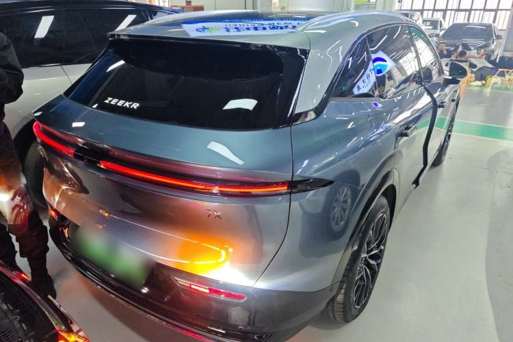 Used Zeekr 7X 2025 75 kWh Rear-Wheel Drive Intelligent Driving Version
