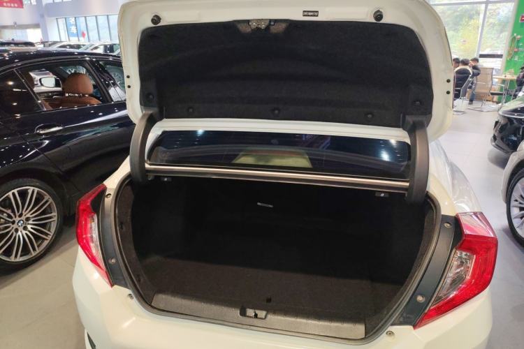 Used Honda Civic 2016 220TURBO CVT Luxury Edition
