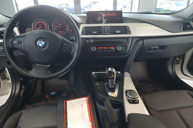 Used BMW 3 Series 2015 320Li Fashion Model
