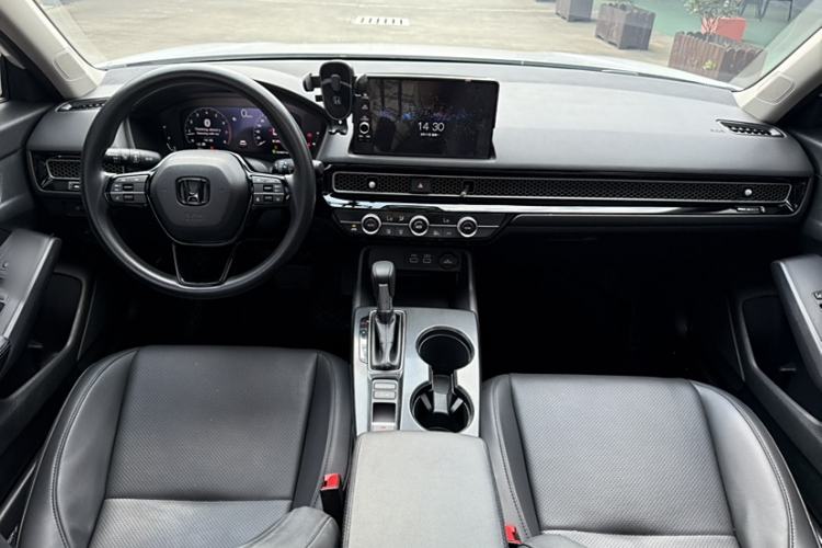 Used Honda Civic 2023 240TURBO CVT Dynamic · Center Stage Special Edition
