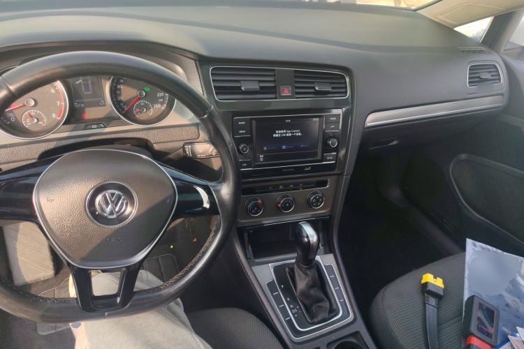 Used Volkswagen Golf 2016 1.6L Automatic Comfort Model
