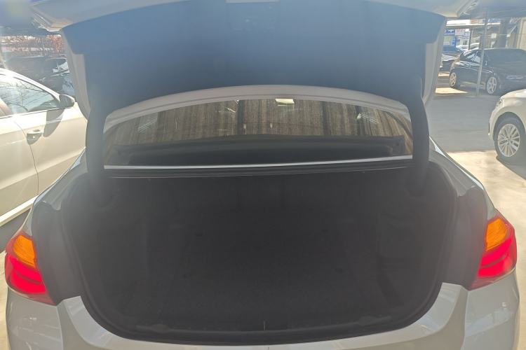 Used BMW 3 Series 2017 320Li Fashion Model
