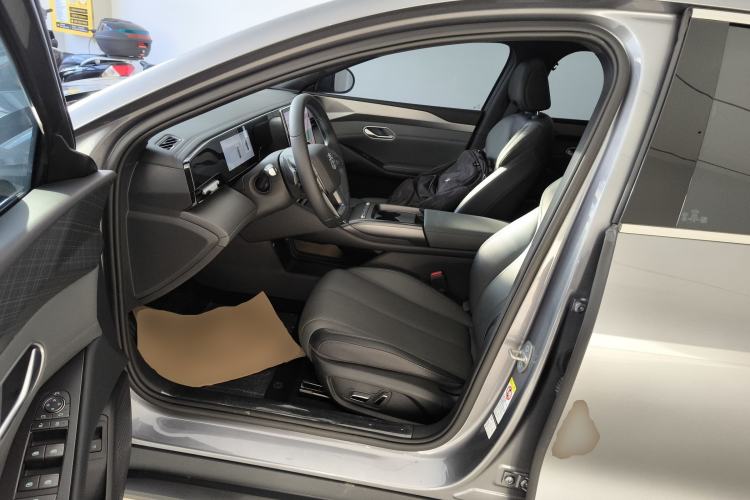 Used BYD Qin L 2025 EV 545KM Beyond Version
