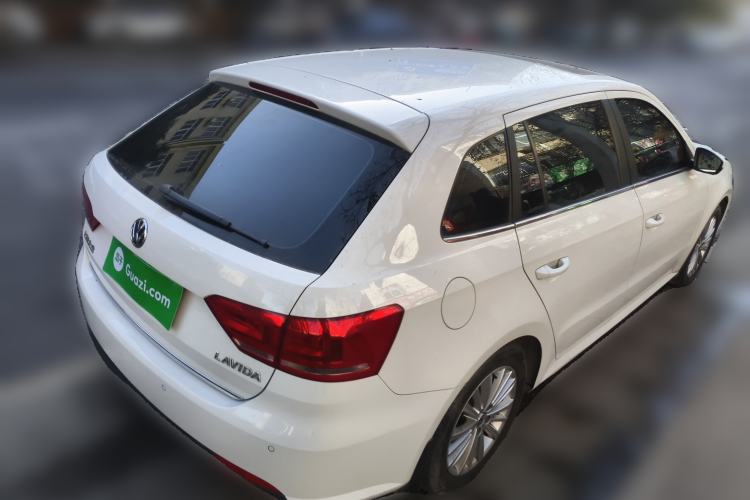 Used Volkswagen Gran Lavida 2013 1.6L Automatic Comfort Model
