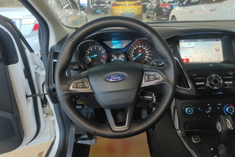 Used Ford Focus 2018 Hatchback Classic 1.6L Automatic Trendy SmartDrive Edition