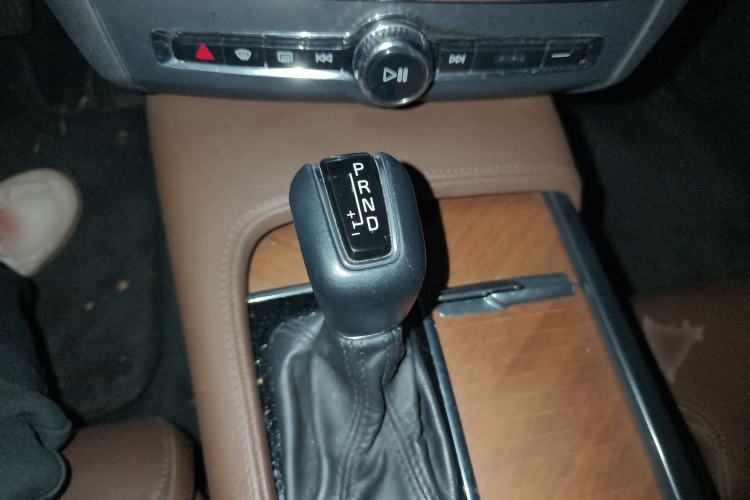 Used Volvo S90 2020 Facelift T5 Smart & Luxurious Edition
