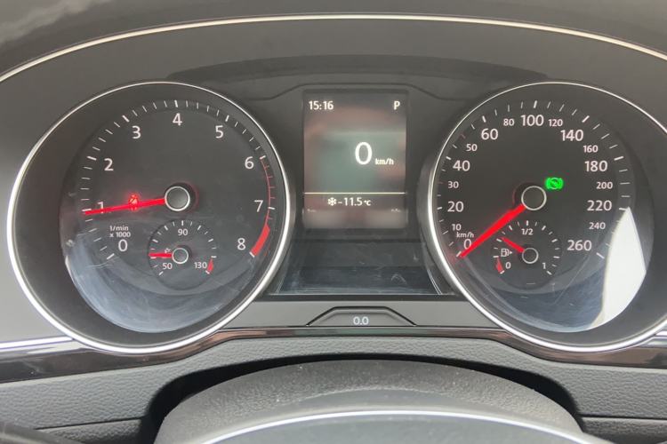 Used Volkswagen Magotan 2017 330TSI DSG Leading Model
