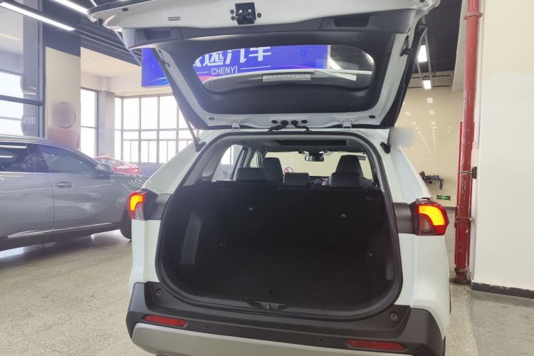 Used Toyota RAV4 2023 2.0L CVT Two-Wheel Drive Fashion Plus Edition
