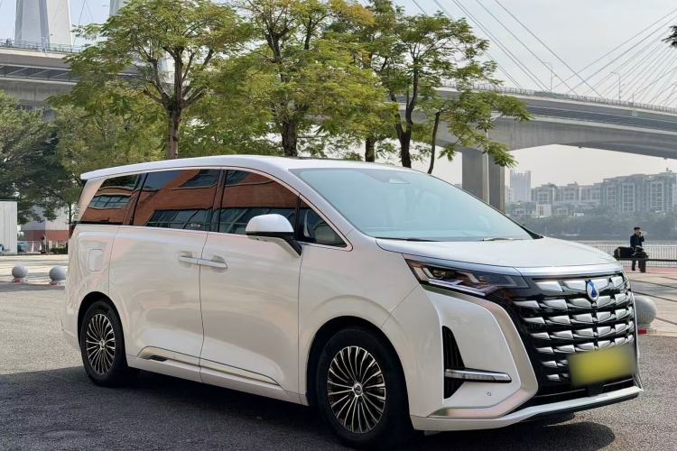 Used Denza D9 2022 DM-i 970 Four-Wheel Drive Prestige Model
