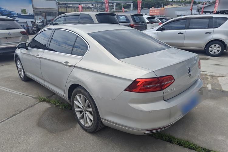 Used Volkswagen Magotan 2019 330TSI DSG Leading Model China VI Standard
