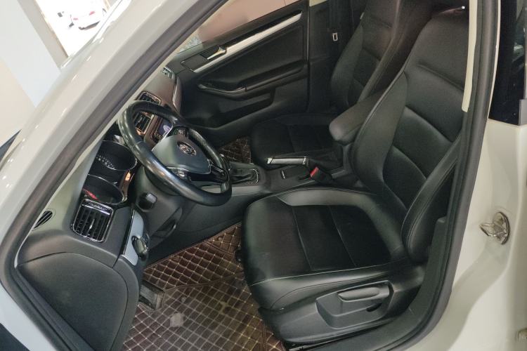 Used Volkswagen Sagitar 2017 180TSI Automatic Luxury Edition
