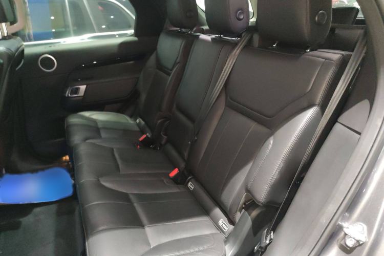 Used Land Rover Discovery 2019 2.0T SE
